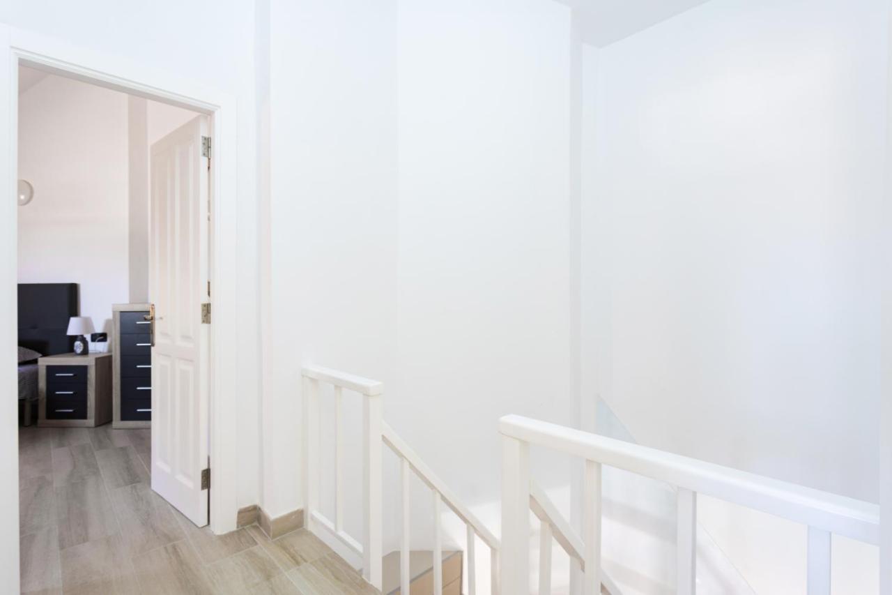 Exclusive Attic Las Vistas 3 With Breathtaking Sea View, Only 100 M To The Sea, Heated Pool, Aircon, Wifi Arona  Exteriör bild